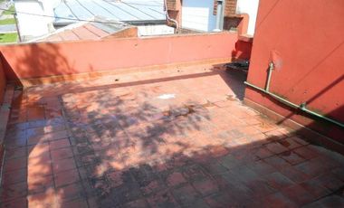 Casa en venta - 3 dormitorios 1 baño - Cochera  - 110 mts2 - La Plata