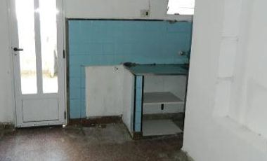 Casa en venta - 3 dormitorios 1 baño - Cochera  - 110 mts2 - La Plata