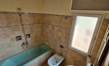 Venta Galpón con departamentos y oficina Santa Fe -  OPORTUNIDAD