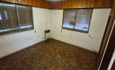 Venta Galpón con departamentos y oficina Santa Fe -  OPORTUNIDAD