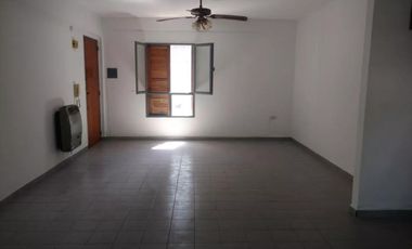 Departamento en venta - 2 Dormitorios 1 Baño - 65 mts2 - La Plata