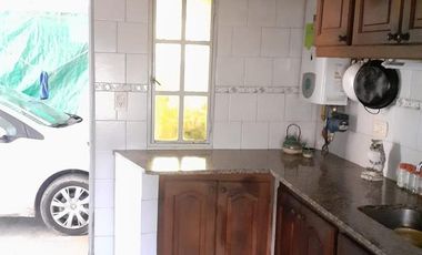 Casa en venta - 2 dormitorios 2 baños - jardín - 177.72mts2 - Punta Lara, Ensenada
