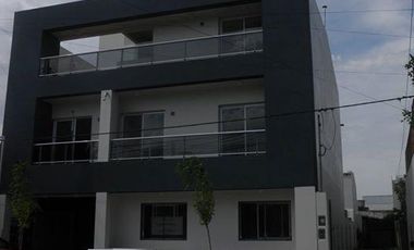 Dúplex en venta - 2 Dormitorios  2 Baños 1 Cochera - 75mts2 - San Carlos