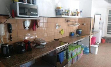 Casa en venta - 3 dormitorios 2 baños - Cochera - 300mts2 - La Plata