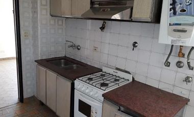 Departamento en venta - 2 dormitorios 1 baño - Cochera - 45,17mts2 - La Plata