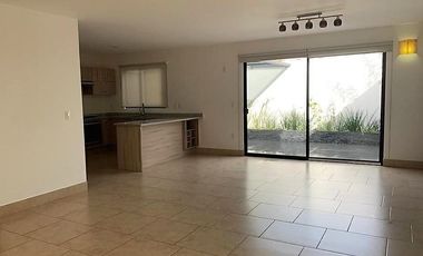 CASA EN RENTA - TORRE DE PIEDRA PROVIDENCIA, EL REFUGIO