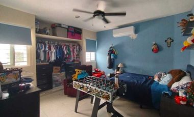 VENTA CASA EN ESQUINA EN ZONA DE CONKAL, MÉRIDA;YUCATÁN