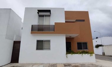 VENTA CASA EN ESQUINA EN ZONA DE CONKAL, MÉRIDA;YUCATÁN