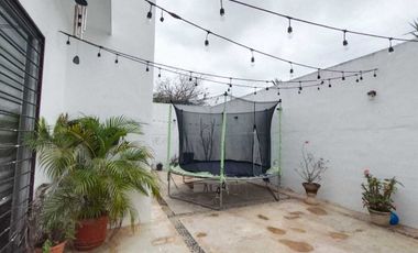 VENTA CASA EN ESQUINA EN ZONA DE CONKAL, MÉRIDA;YUCATÁN