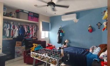 VENTA CASA EN ESQUINA EN ZONA DE CONKAL, MÉRIDA;YUCATÁN