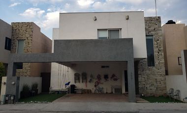 Venta de casa privada Acueducto, Santa Catarina
