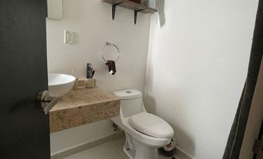 Casa AMUEBLADA en renta en Fracc. Cumbres Residencial. BOCA DEL RÍO, VERACRUZ