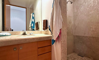 Hermoso departamento en venta en Residencial Palmas Torre II