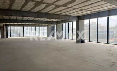 LOCAL EN RENTA DE 1,100 M2, EN THE WESLEY, PLAYAS DE TIJUANA