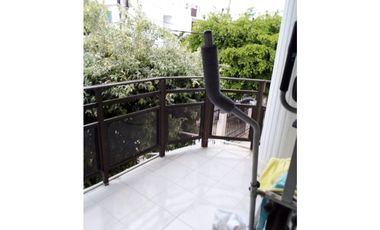 VENTA DE CASA DE DOS PISOS EN LA CASTELLANA DE MONTERA