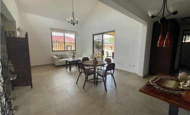 VENTA O ALQUILER DE CASA DE CAMPO AMOBLADA EN ANTON