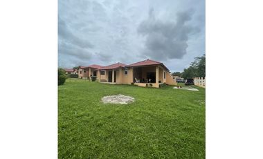 VENTA O ALQUILER DE CASA DE CAMPO AMOBLADA EN ANTON