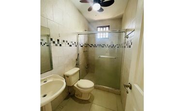 ALQUILER DE CASA CON LINEA BLANCA EN PENONOME