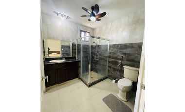 ALQUILER DE CASA CON LINEA BLANCA EN PENONOME