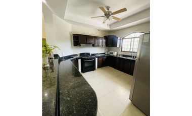 ALQUILER DE CASA CON LINEA BLANCA EN PENONOME