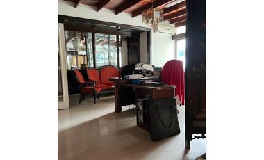 EL CANGREJO / ZONIFICACIÓN ZM7 / 900 M2 / 3 HABITACIONES