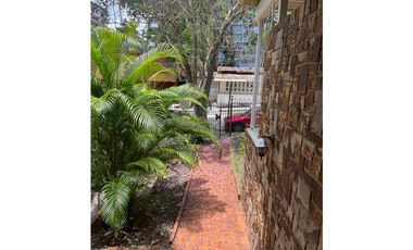 EL CANGREJO / ZONIFICACIÓN ZM7 / 900 M2 / 3 HABITACIONES