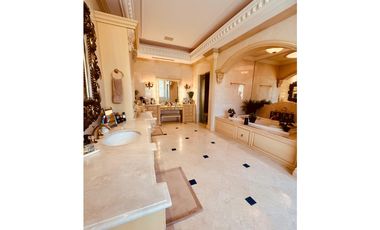 CASA VENTA ROYAL PACIFIC