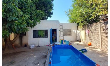 Casa en venta con terreno de 10 x 30 en Laferrere