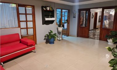 SE VENDE HERMOSA CASA AMPLIA ALGARRA II ZIPAQUIRA