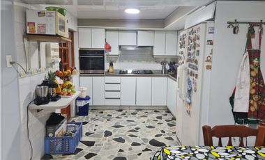 SE VENDE HERMOSA CASA AMPLIA ALGARRA II ZIPAQUIRA