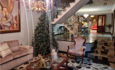 SE VENDE HERMOSA CASA AMPLIA ALGARRA II ZIPAQUIRA
