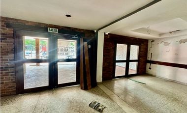 Local comercial para estrenar frente a Mc Donalds