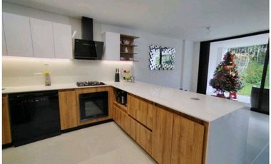 Linda Casa Envig el atravesado 170m2 💰1650 Mill