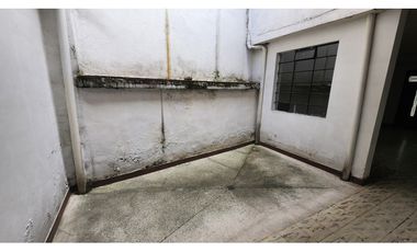 VENTA CASA LOTE EN LA AMÉRICA-LICENCIA COMERCIAL