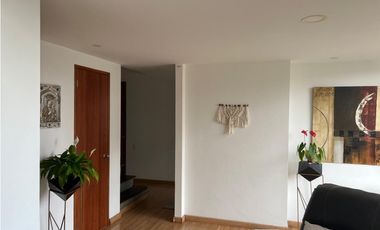 Venta apartamento duplex  en Milla de Oro