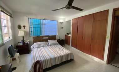 SE VENDE AMPLIA CASA FAMILIAR SECTOR JARDIN, SANTA MARTA