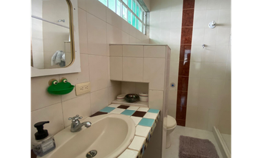 SE VENDE AMPLIA CASA FAMILIAR SECTOR JARDIN, SANTA MARTA