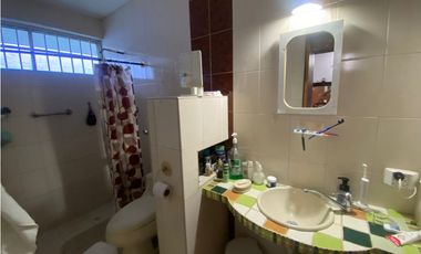 SE VENDE AMPLIA CASA FAMILIAR SECTOR JARDIN, SANTA MARTA