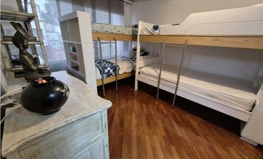 VENTA CASA EN EL POBLADO, con amplio jardín y excelentes acabados.