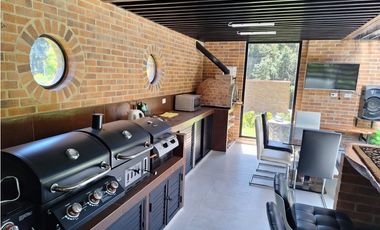 SE VENDE O PERMUTA CASA CAMPESTRE EN LA CALERA POR PEREIRA