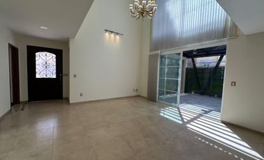RENTA DE CASA EN RESIDENCIAL PORTOFINO METEPEC