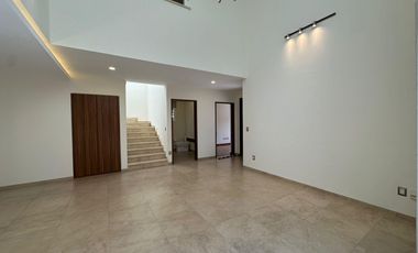RENTA DE CASA EN RESIDENCIAL PORTOFINO METEPEC