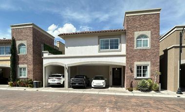 RENTA DE CASA EN RESIDENCIAL PORTOFINO METEPEC