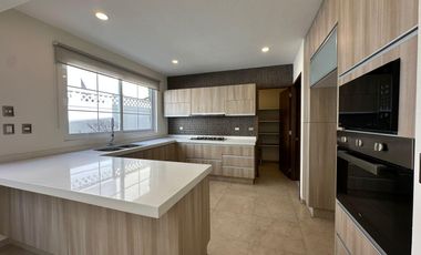 RENTA DE CASA EN RESIDENCIAL PORTOFINO METEPEC