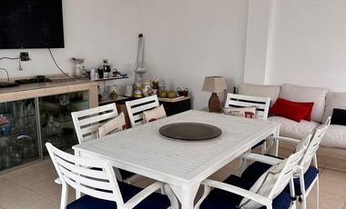 VENTA DEPARTAMENTO C/AMPLIA TERRAZA EN 2DO NIVEL, EL DERBY