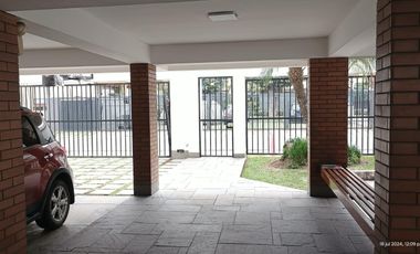 VENTA DEPARTAMENTO C/AMPLIA TERRAZA EN 2DO NIVEL, EL DERBY