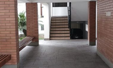 VENTA DEPARTAMENTO C/AMPLIA TERRAZA EN 2DO NIVEL, EL DERBY