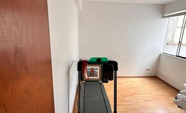 VENTA DEPARTAMENTO C/AMPLIA TERRAZA EN 2DO NIVEL, EL DERBY
