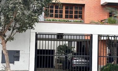 VENTA DEPARTAMENTO C/AMPLIA TERRAZA EN 2DO NIVEL, EL DERBY