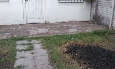 Casa con Departamento en venta en Quilmes Oeste